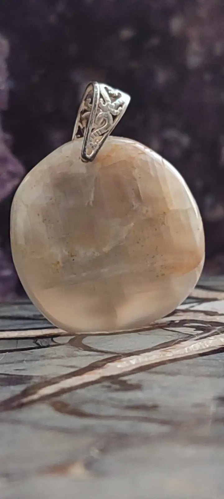 Load image into Gallery viewer, Pierre de lune Adulaire du Brésil pendentif Grade A++++ (fourni avec cordon) Pierre de lune Adulaire pendentif
