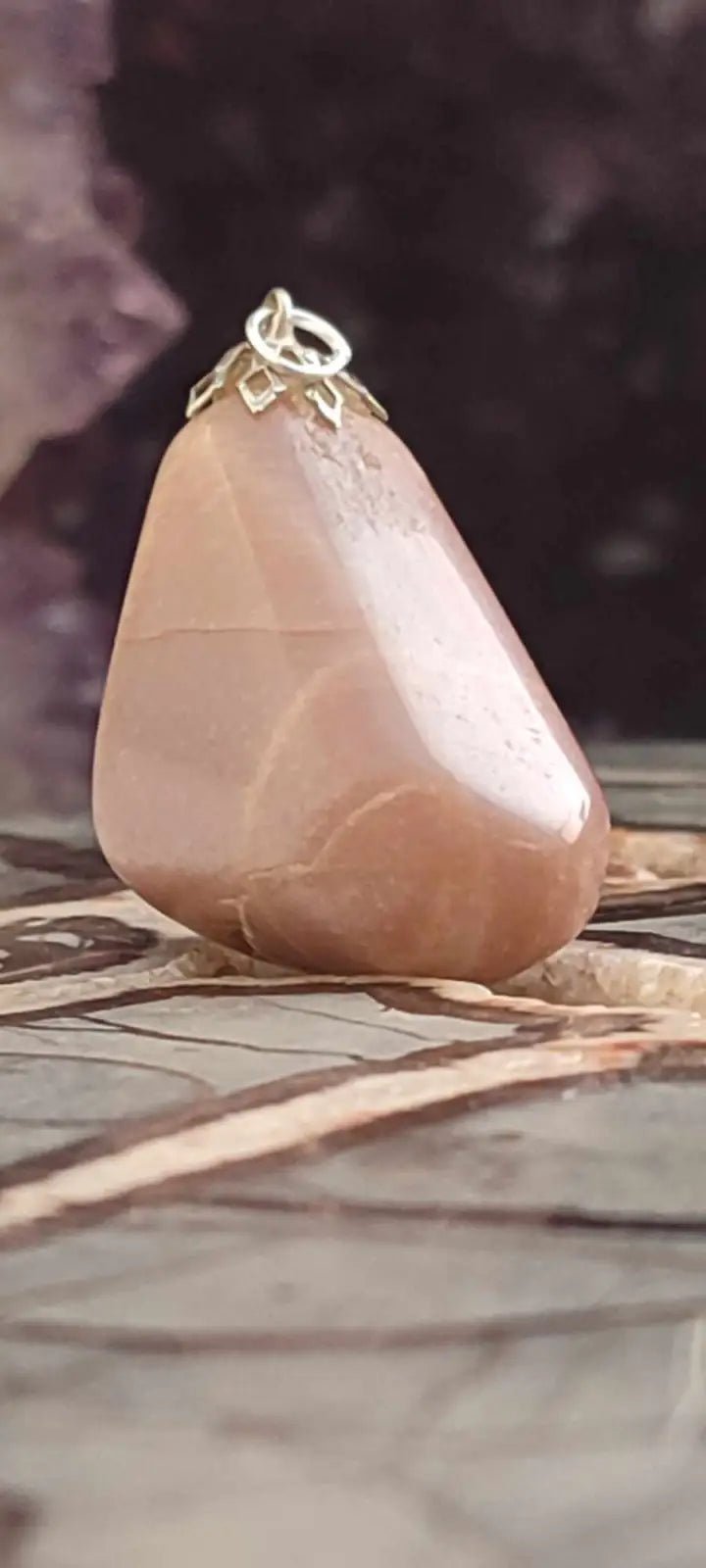 Chargez l&#39;image dans la visionneuse de la galerie, Pierre de lune Adulaire du Brésil pendentif Grade A++++ (fourni avec cordon) Pierre de lune Adulaire pendentif
