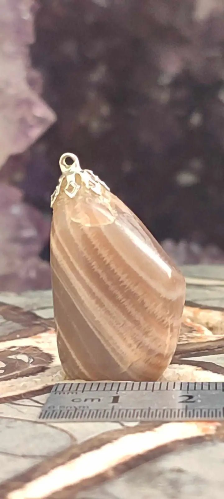 Load image into Gallery viewer, Pierre de lune Adulaire du Brésil pendentif Grade A++++ (fourni avec cordon) Pierre de lune Adulaire pendentif
