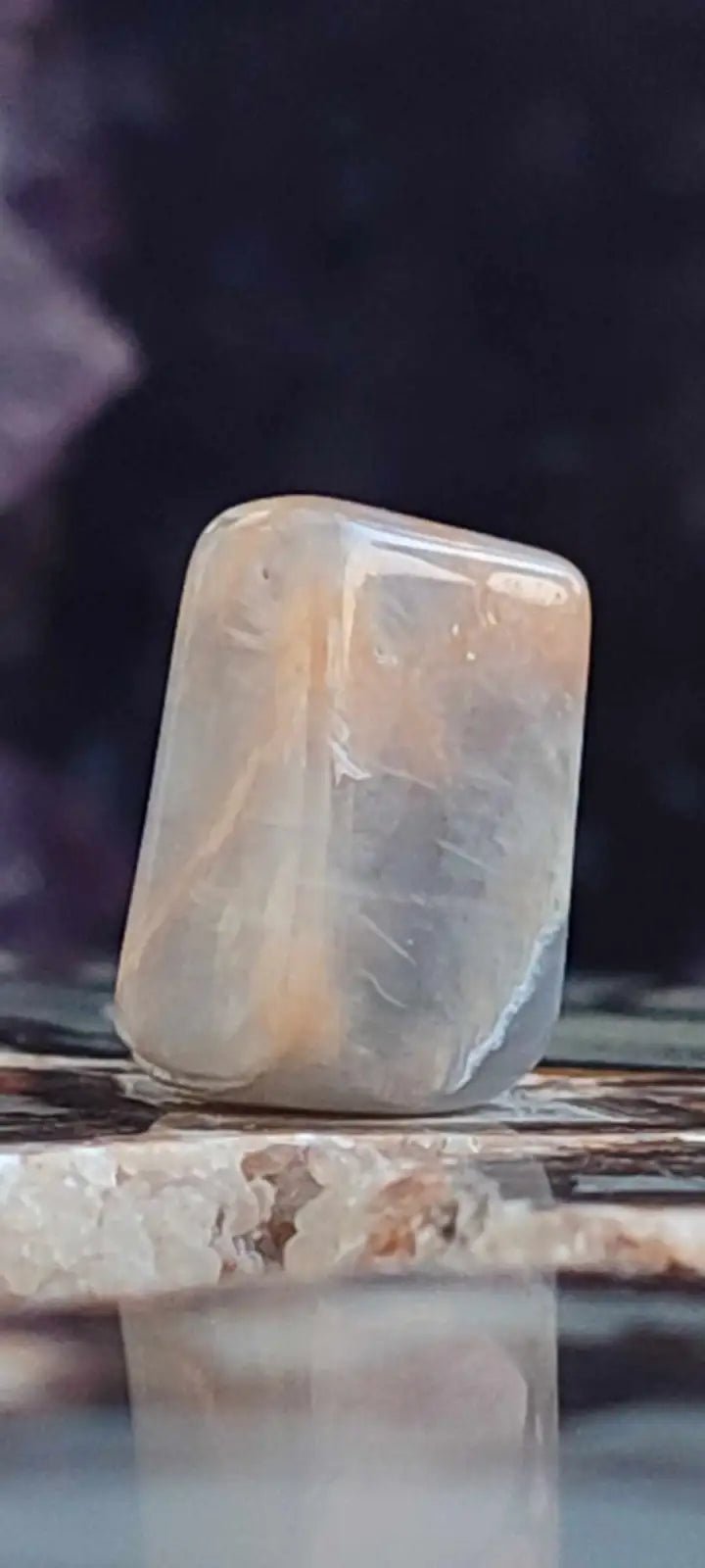 Load image into Gallery viewer, Pierre de lune Adulaire du Brésil pierre roulée Grade A++++ Pierre de lune Adulaire roulée
