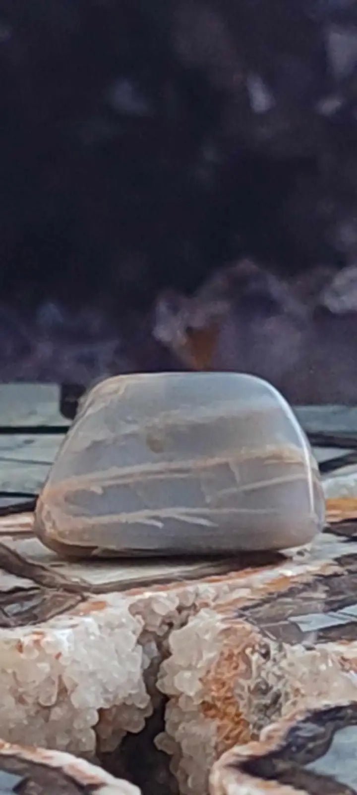 Load image into Gallery viewer, Pierre de lune Adulaire du Brésil pierre roulée Grade A++++ Pierre de lune Adulaire roulée
