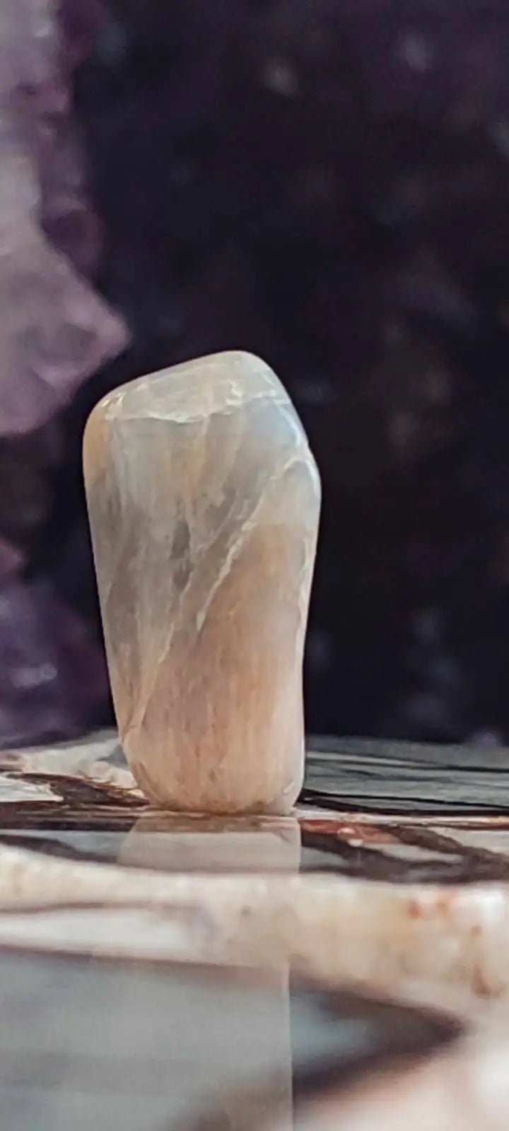 Load image into Gallery viewer, Pierre de lune Adulaire du Brésil pierre roulée Grade A++++ Pierre de lune Adulaire roulée
