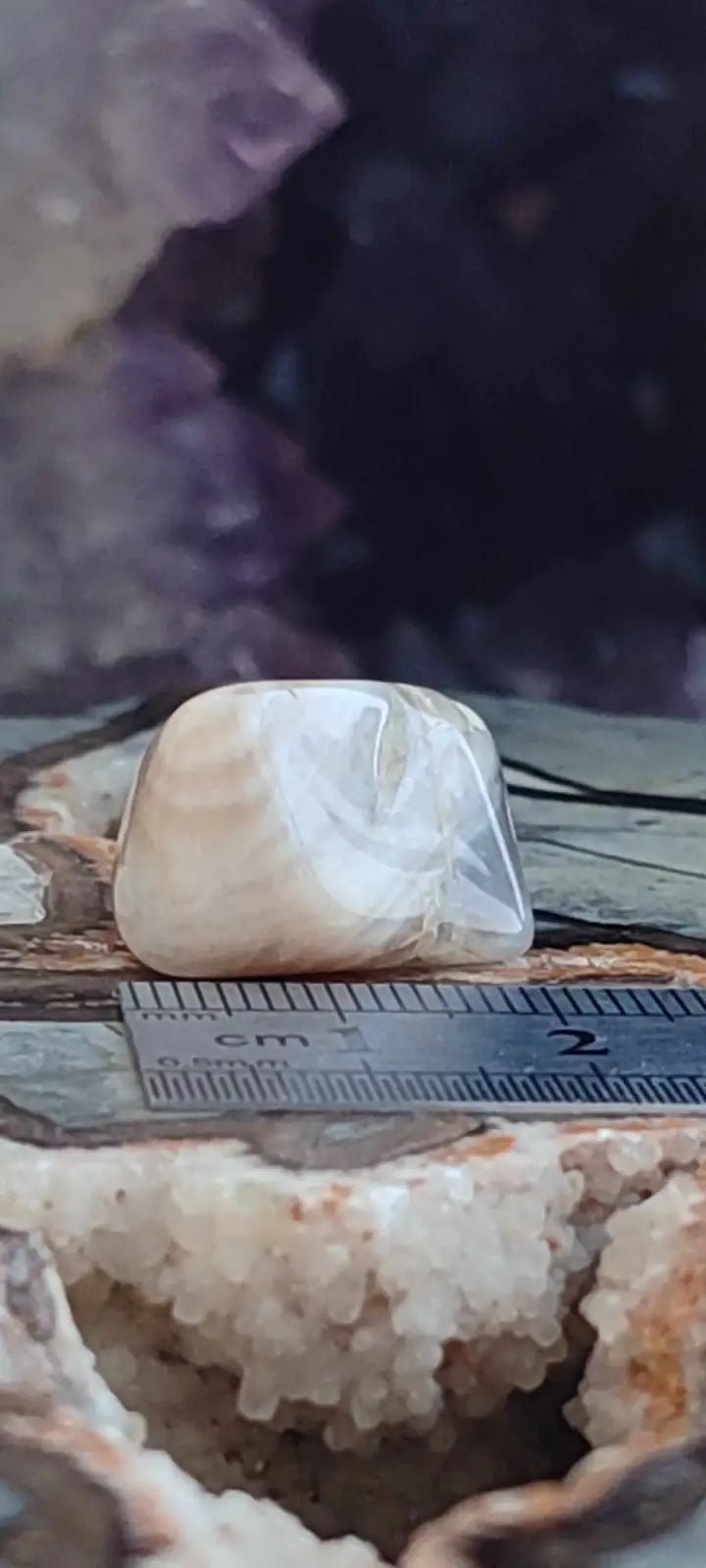 Load image into Gallery viewer, Pierre de lune Adulaire du Brésil pierre roulée grade A++++ Pierre de lune Adulaire roulée
