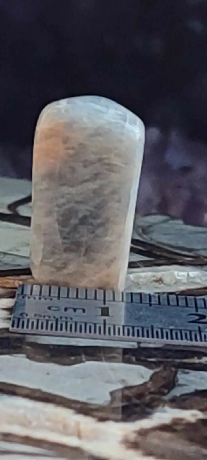 Load image into Gallery viewer, Pierre de lune Adulaire du Brésil pierre roulée Grade A++++ Pierre de lune Adulaire roulée
