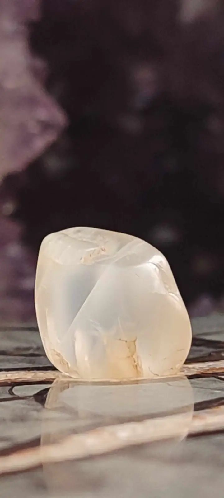 Load image into Gallery viewer, Pierre de lune Adulaire du Brésil pierre roulée Grade A++++ Pierre de lune Adulaire roulée
