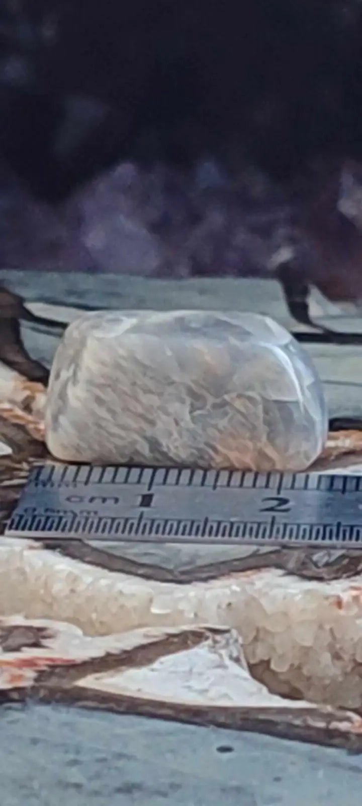 Load image into Gallery viewer, Pierre de lune Adulaire du Brésil pierre roulée Grade A++++ Pierre de lune Adulaire roulée
