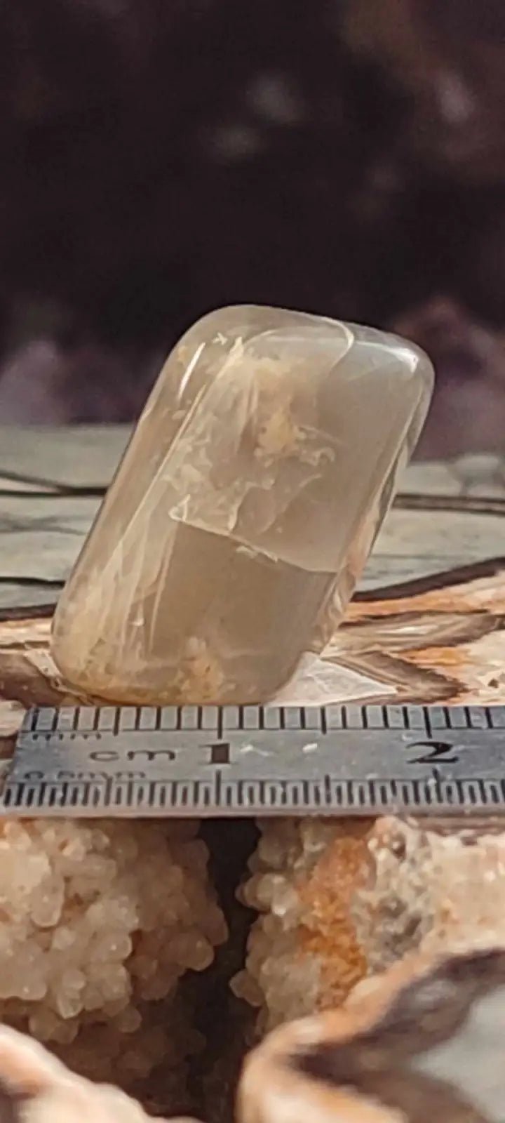 Load image into Gallery viewer, Pierre de lune Adulaire du Brésil pierre roulée Grade A++++ Pierre de lune Adulaire roulée
