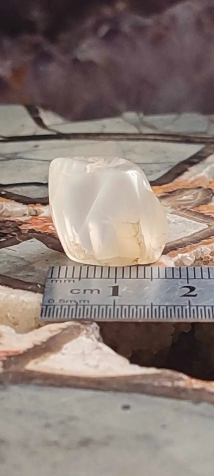 Load image into Gallery viewer, Pierre de lune Adulaire du Brésil pierre roulée Grade A++++ Pierre de lune Adulaire roulée
