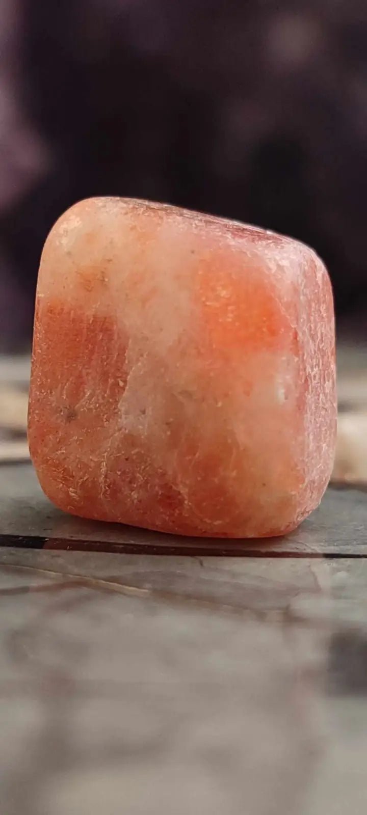 Chargez l&#39;image dans la visionneuse de la galerie, Pierre du soleil Héliolite du Brésil pierre roulée Grade A++++ Pierre du soleil Héliolite
