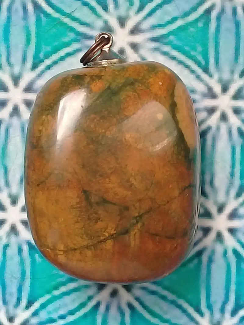 Chargez l&#39;image dans la visionneuse de la galerie, Pierre roulée Jaspe Rhyolite Grade A +++ Pendentif Jaspe Rhyolite
