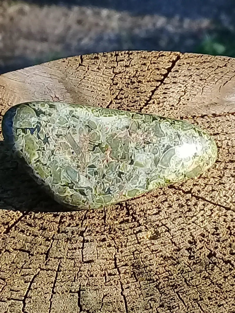 Chargez l&#39;image dans la visionneuse de la galerie, Pierre roulée Jaspe vert Grade A +++ Pierres roulées Jaspe vert
