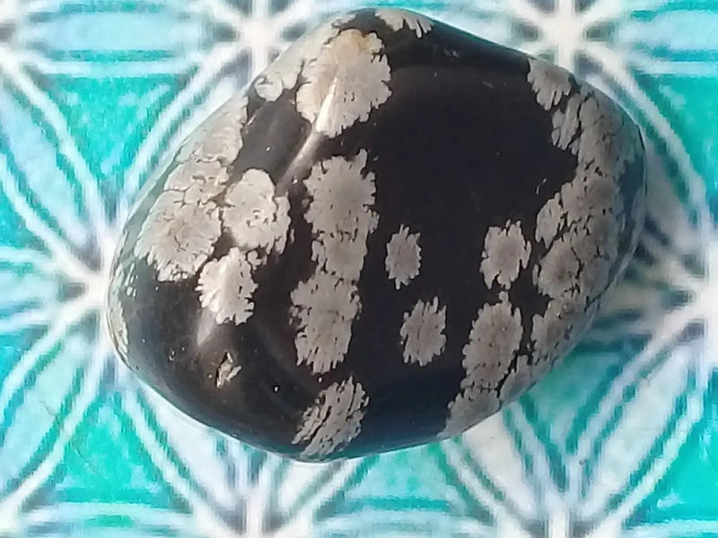 Load image into Gallery viewer, Pierre roulée Obsidienne flocon de neige Grade A ++++ Pierre roulée Obsidienne Flocon de neige
