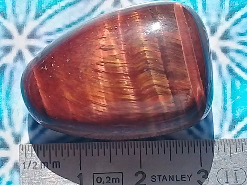 Chargez l&#39;image dans la visionneuse de la galerie, Pierre roulée Œil de taureau Grade A ++++ Pierre roulée Œil de taureau
