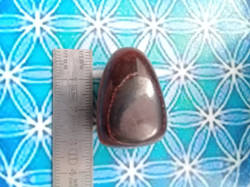 Chargez l'image dans la visionneuse de la galerie, Pierre roulée Œil de taureau Grade A ++++ Pierre roulée Œil de taureau
