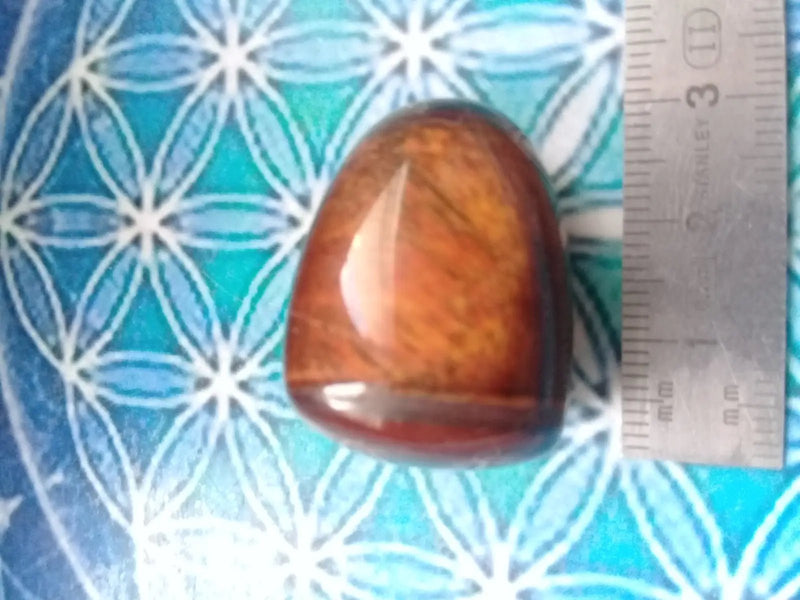 Chargez l&#39;image dans la visionneuse de la galerie, Pierre roulée Œil de taureau Grade A ++++ Pierre roulée Œil de taureau
