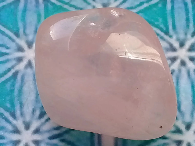 Загрузить изображение в просмотрщик галереи, Pierre roulée Quartz rose Grade A +++ Pierre roulée Quartz rose Dans la besace du p&#39;tit Poucet...   
