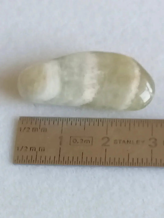 Prasiolite verte à chevrons pierre roulée Grade A++++ Prasiolite verte à chevrons