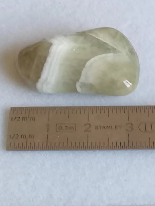 Prasiolite verte à chevrons pierre roulée Grade A++++ Prasiolite verte à chevrons