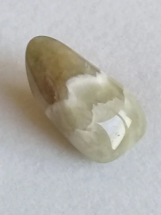 Prasiolite verte à chevrons pierre roulée Grade A++++ Prasiolite verte à chevrons