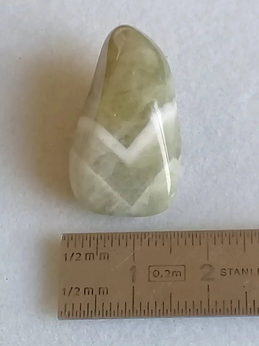 Prasiolite verte à chevrons pierre roulée Grade A++++ Prasiolite verte à chevrons