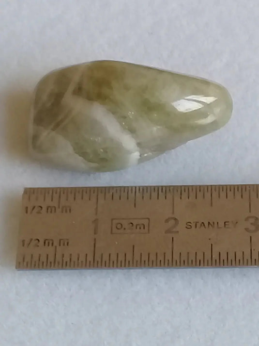 Prasiolite verte à chevrons pierre roulée Grade A++++ Prasiolite verte à chevrons