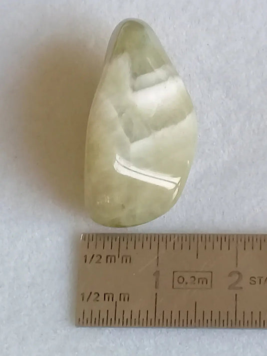 Prasiolite verte à chevrons pierre roulée Grade A++++ Prasiolite verte à chevrons