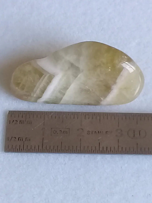 Prasiolite verte à chevrons pierre roulée Grade A++++ Prasiolite verte à chevrons