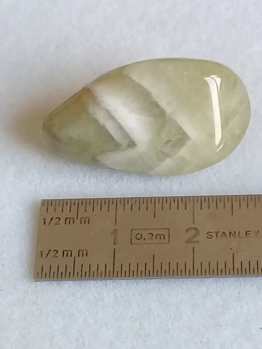 Prasiolite verte à chevrons pierre roulée Grade A++++ Prasiolite verte à chevrons