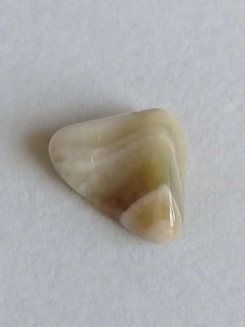 Load image into Gallery viewer, Prasiolite verte à chevrons pierre roulée Grade A++++ Prasiolite verte à chevrons
