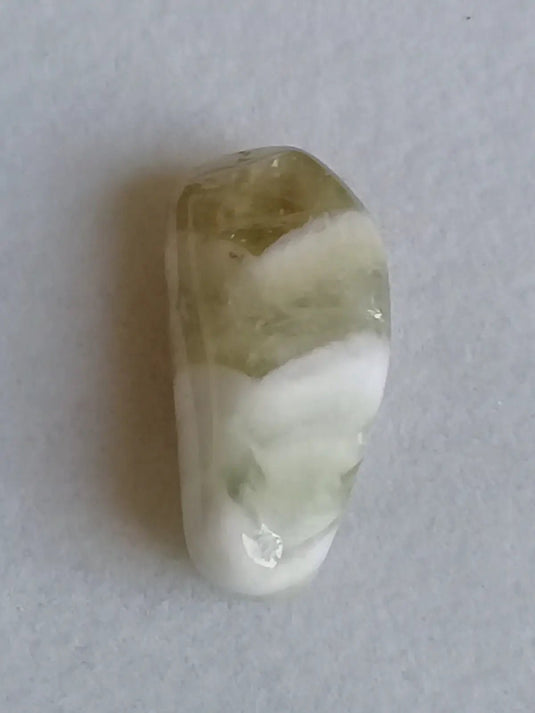 Prasiolite verte à chevrons pierre roulée Grade A++++ Prasiolite verte à chevrons