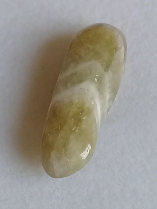 Prasiolite verte à chevrons pierre roulée Grade A++++ Prasiolite verte à chevrons