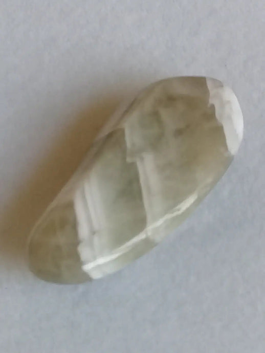 Prasiolite verte à chevrons pierre roulée Grade A++++ Prasiolite verte à chevrons