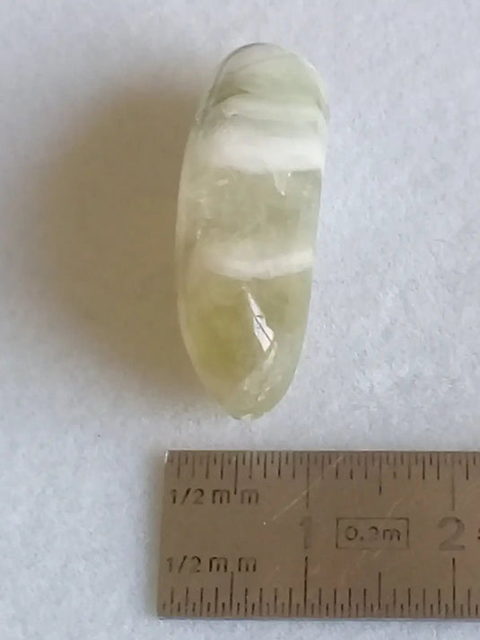 Prasiolite verte à chevrons pierre roulée Grade A++++ Prasiolite verte à chevrons