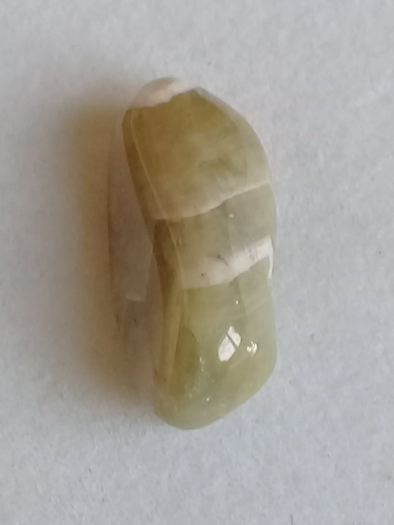 Load image into Gallery viewer, Prasiolite verte à chevrons pierre roulée Grade A++++ Prasiolite verte à chevrons Dans la besace du p&#39;tit Poucet   
