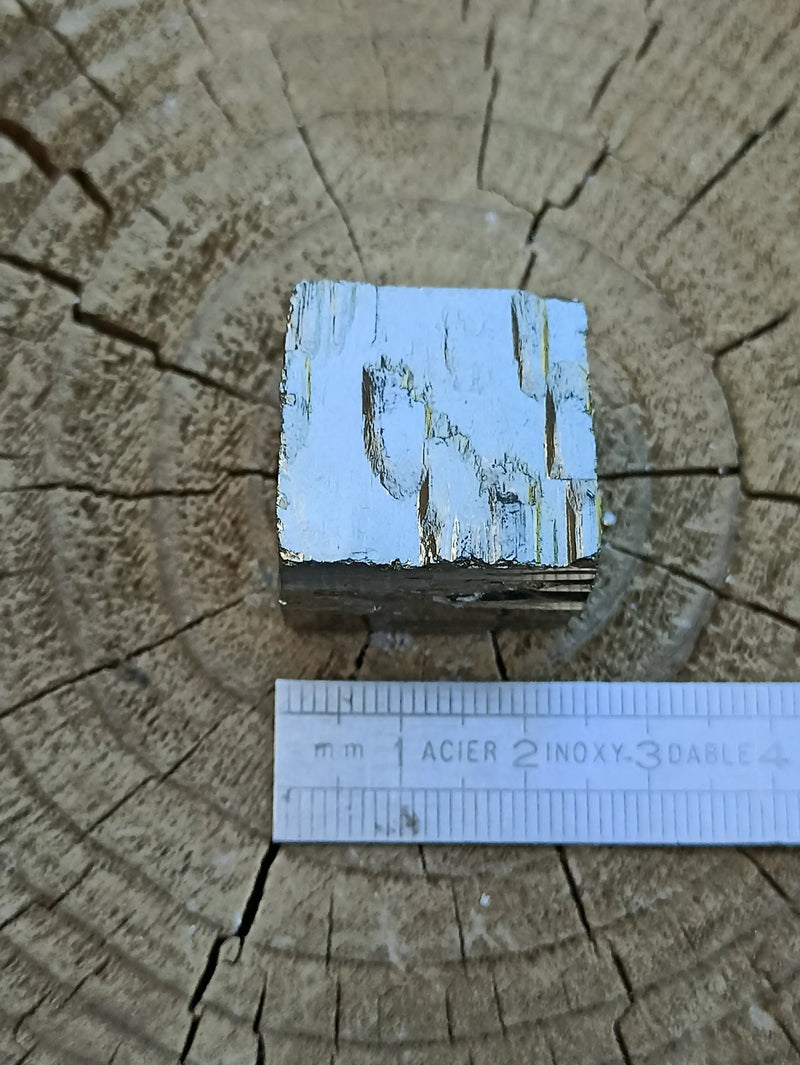 Cargue la imagen en el visor de la galería, Pyrite d’Amérique du Sud cube brut Grade A++++ Pierre brute Dans la besace du p&#39;tit Poucet   
