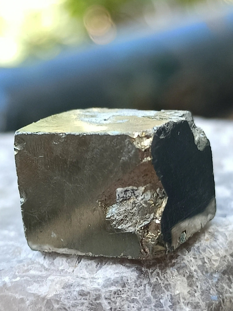 Загрузить изображение в просмотрщик галереи, Pyrite d’Amérique du sud cube brut Grade A++++ Pierre brute Dans la besace du p&#39;tit Poucet   
