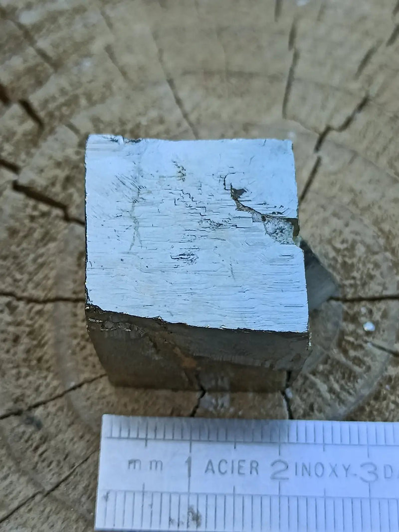 Load image into Gallery viewer, Pyrite d’Amérique du Sud cube brut Grade A++++ Pierre brute
