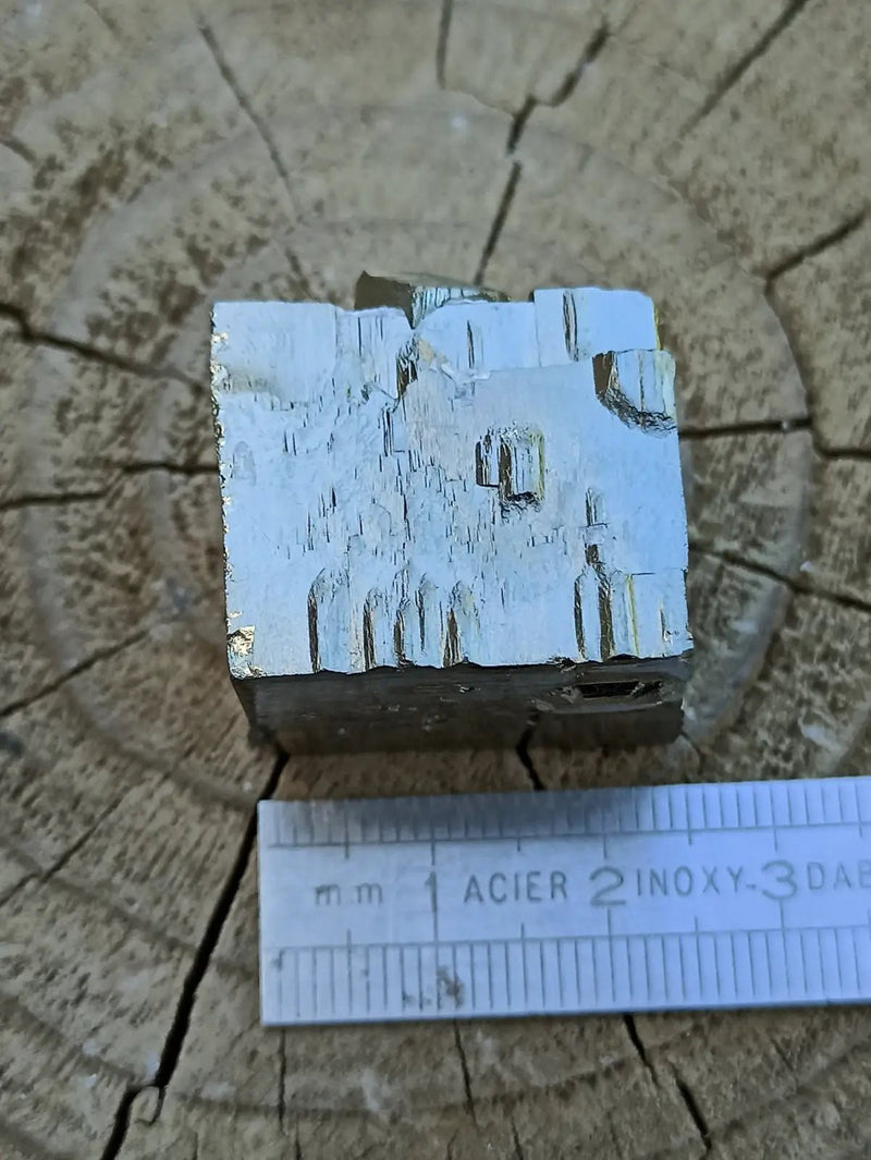 Load image into Gallery viewer, Pyrite d’Amérique du sud cube brut Grade A ++++ Pierre brute
