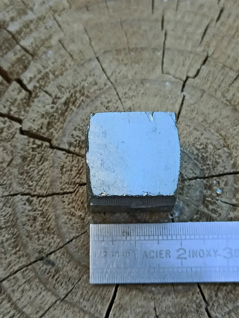 Load image into Gallery viewer, Pyrite d’Amérique du Sud cube brut Grade A++++ Pierre brute
