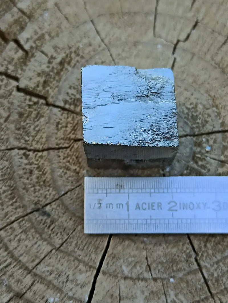 Load image into Gallery viewer, Pyrite d’Amérique du Sud cube brut Grade A++++ Pierre brute
