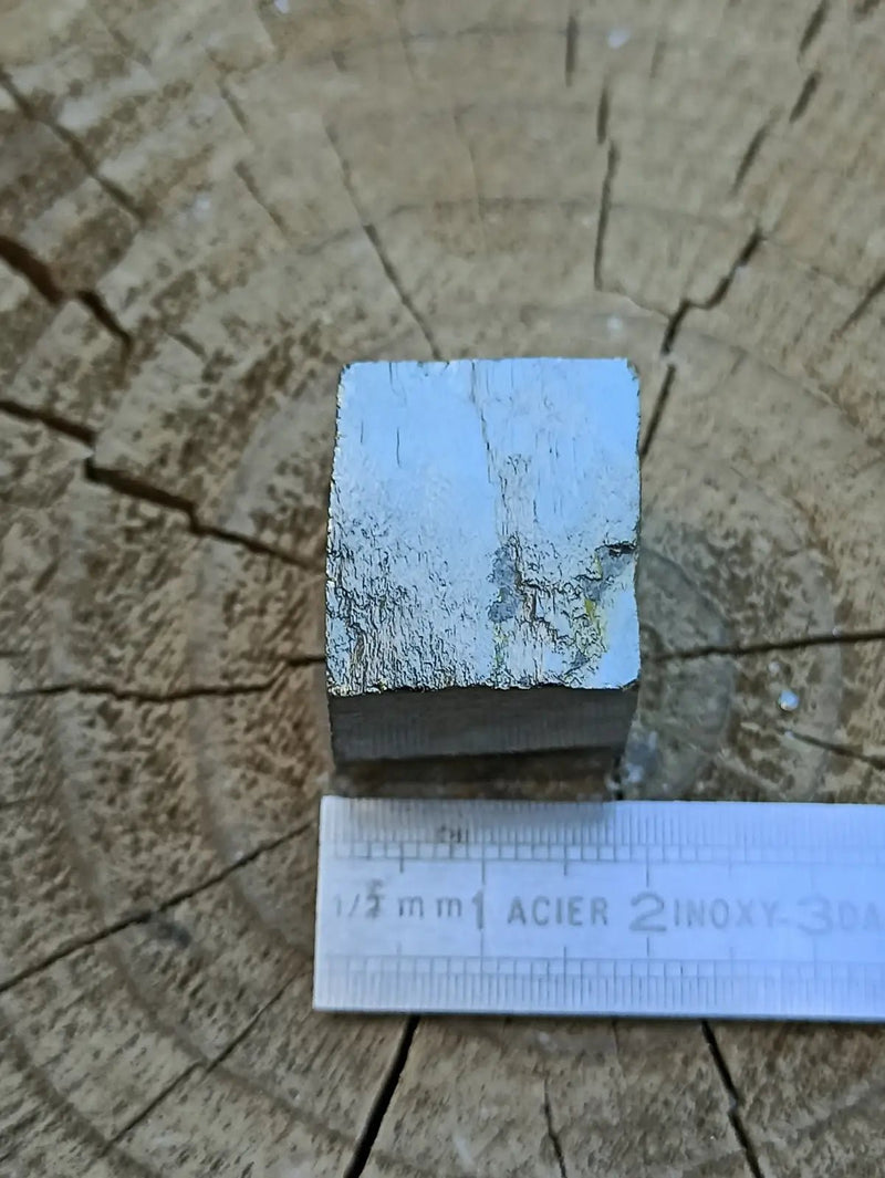 Load image into Gallery viewer, Pyrite d’Amérique du Sud cube brut Grade A++++ Pierre brute
