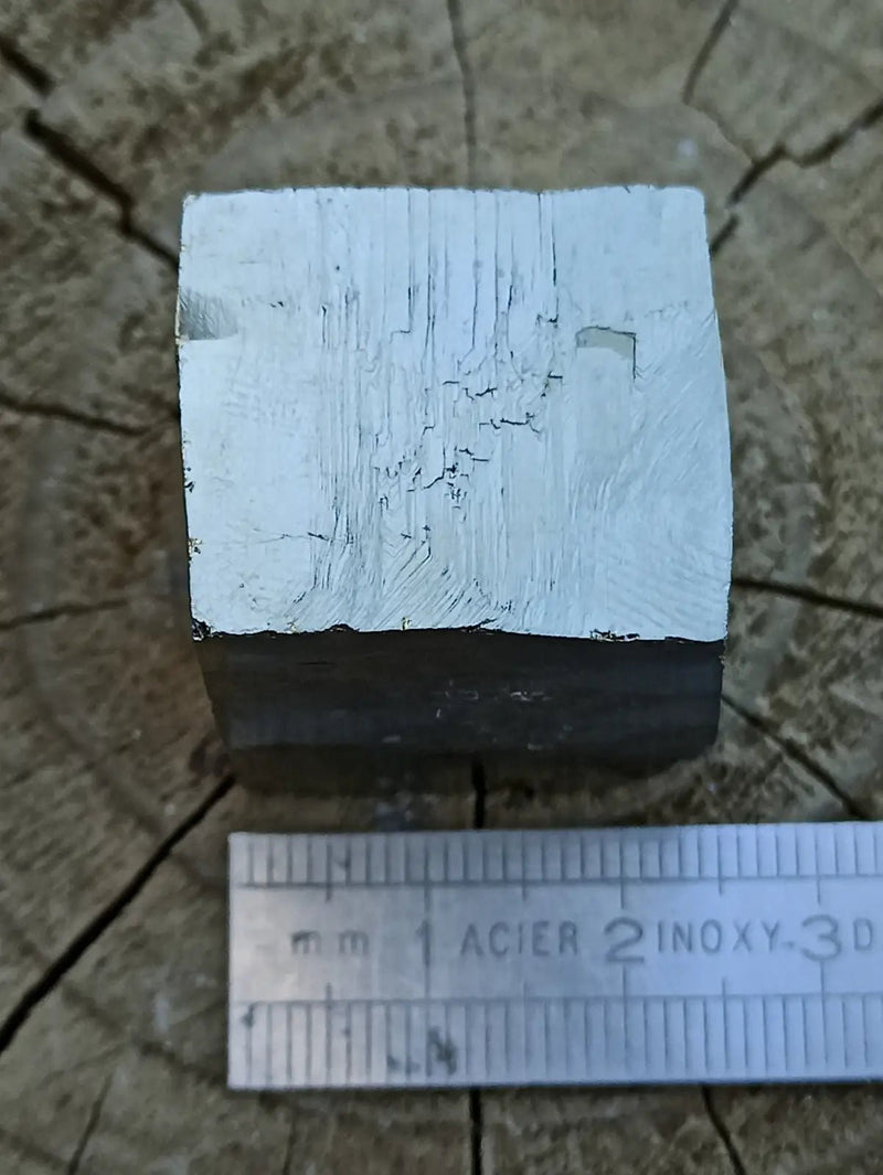 Chargez l&#39;image dans la visionneuse de la galerie, Pyrite d’Amérique du Sud cube brut Grade A ++++ Pierre brute
