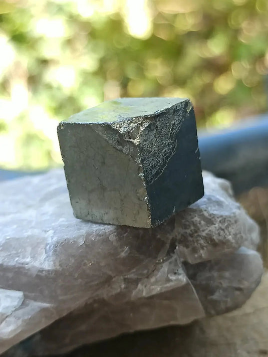Pyrite d’Amérique du Sud cube brut Grade A++++ Pierre brute