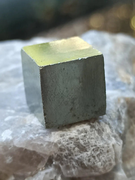 Pyrite d’Amérique du sud cube brut Grade A++++ Pierre brute