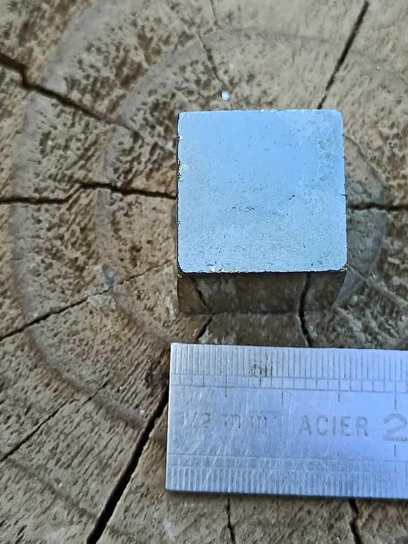 Load image into Gallery viewer, Pyrite d’Amérique du sud cube brut Grade A++++ Pierre brute
