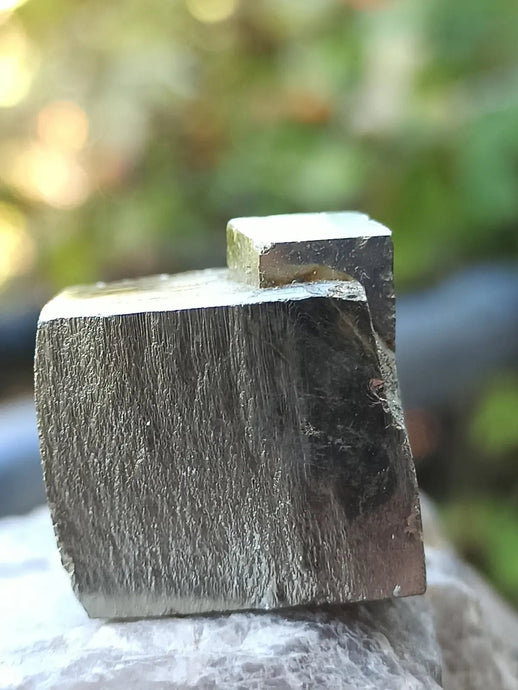 Pyrite d’Amérique du Sud cube brut Grade A ++++ Pierre brute