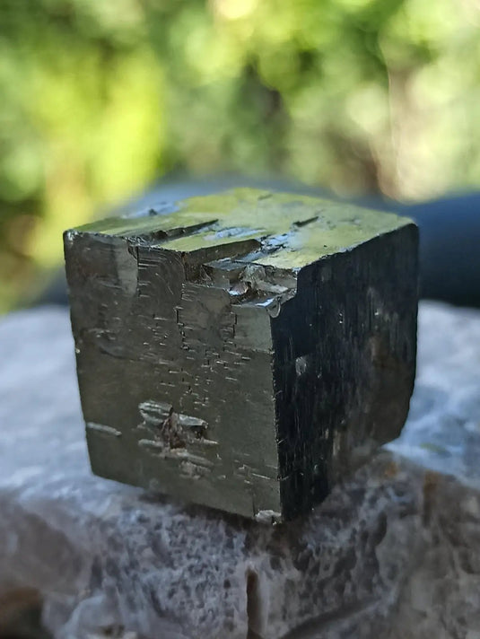 Pyrite d’Amérique du Sud cube brut Grade A++++ Pierre brute