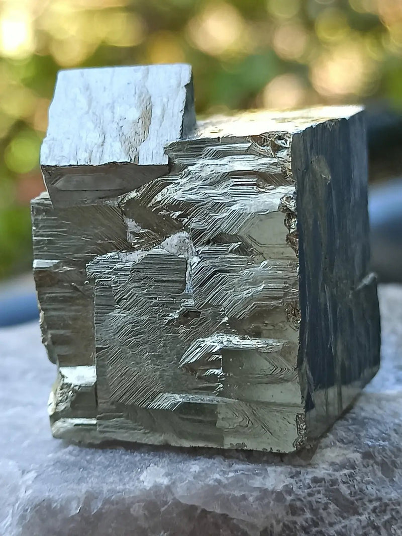 Chargez l'image dans la visionneuse de la galerie, Pyrite d’Amérique du Sud cube brut Grade A ++++ Pierre brute
