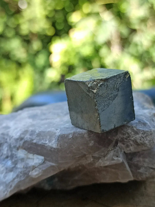 Pyrite d’Amérique du Sud cube brut Grade A++++ Pierre brute
