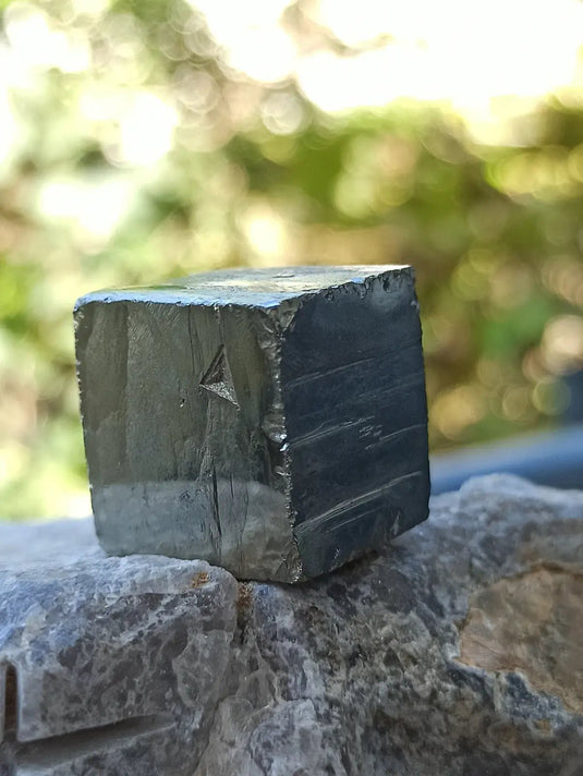 Pyrite d’Amérique du sud cube brut Grade A++++ Pierre brute